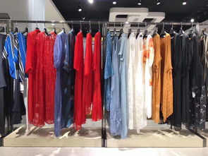 品牌折扣女裝庫存尾貨走份批發解析 18年夏高端真絲連衣裙的機遇與策略